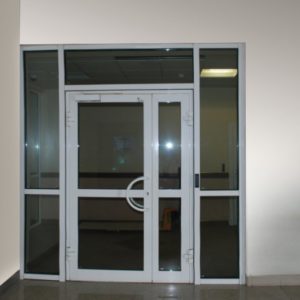 Алюминиевая дверь 1700×2000 мм. Алюминиевая дверь 1700×2000 мм.